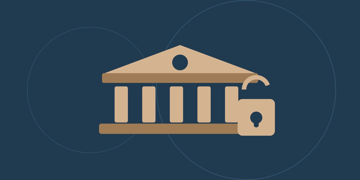 Ilustração da fachada de um banco ao lado de um cadeado aberto, representando fraude bancária